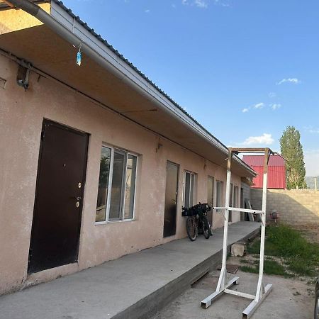 Bed and Breakfast Pamko Naryn Экстерьер фото