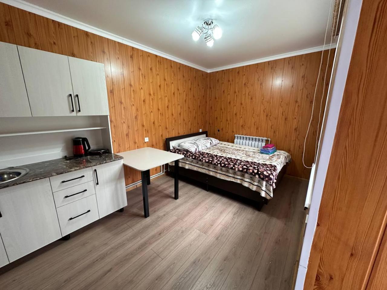 Bed and Breakfast Pamko Naryn Экстерьер фото