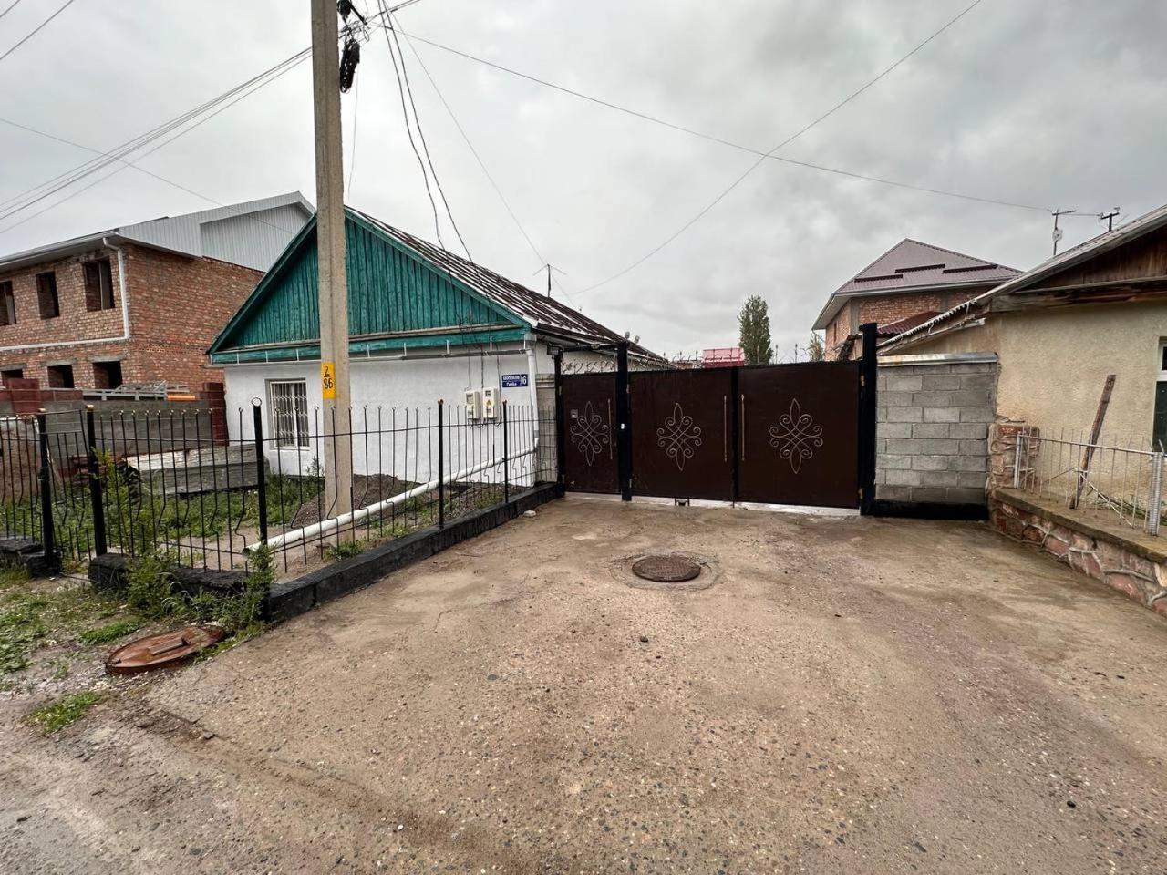 Bed and Breakfast Pamko Naryn Экстерьер фото