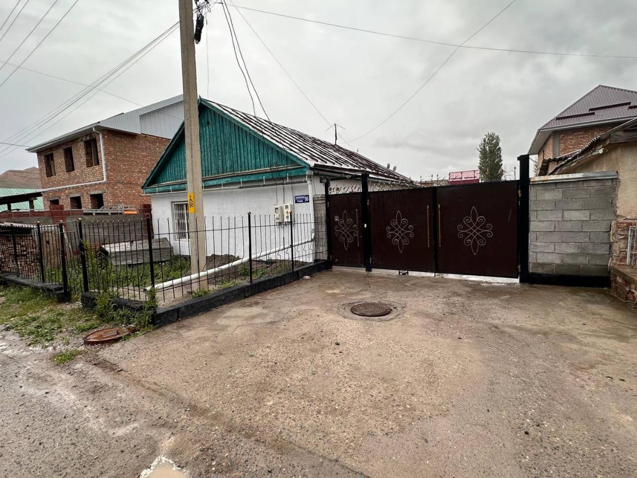 Bed and Breakfast Pamko Naryn Экстерьер фото